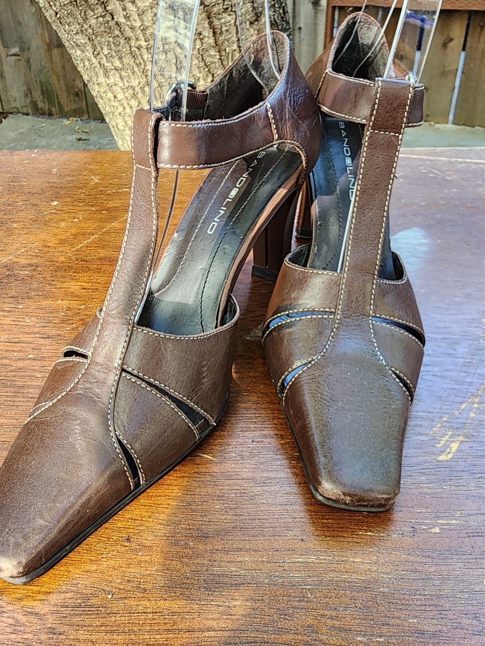 Bandolino Brown Leather T-Strap Heels Square Toe Sandals Vintage Y2K 7M